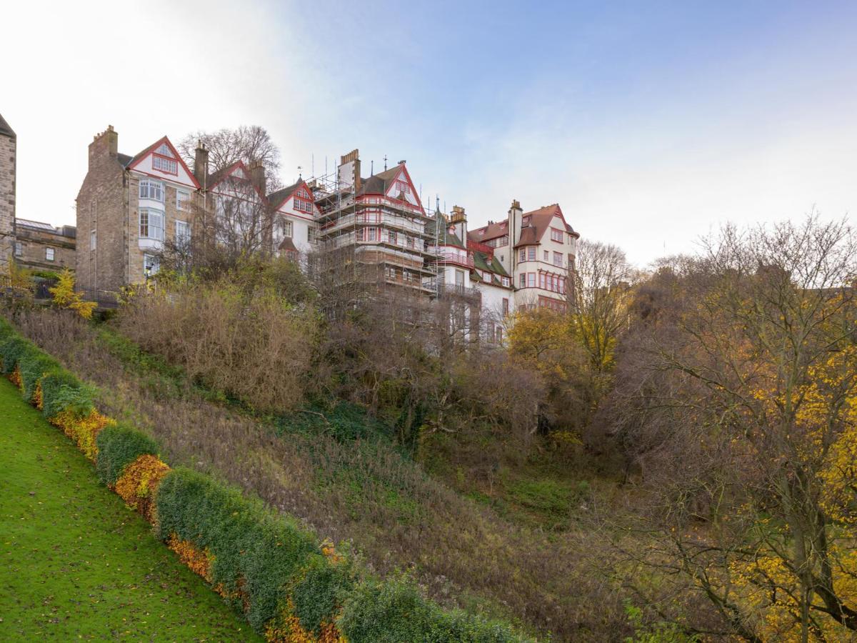Pass The Keys Historic Ramsay Garden Apt With Balcony Views EDI Exterior foto